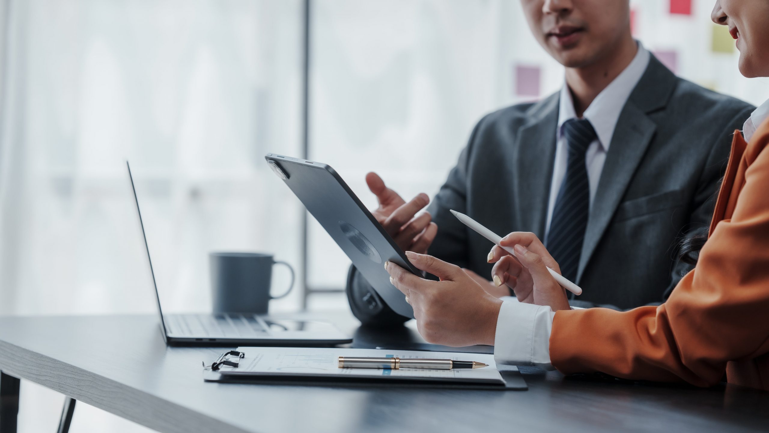 M&Aにおける相対取引とは？メリット・デメリット、株価算定方法を解説 | レバレジーズM&Aアドバイザリー